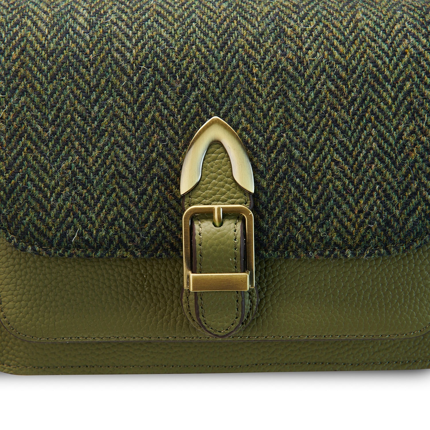 Islander Melrose Green Leather Crossbody Bag Dark with Green Herringbone Fabric – Image 3 | Harris Tweed Scotland