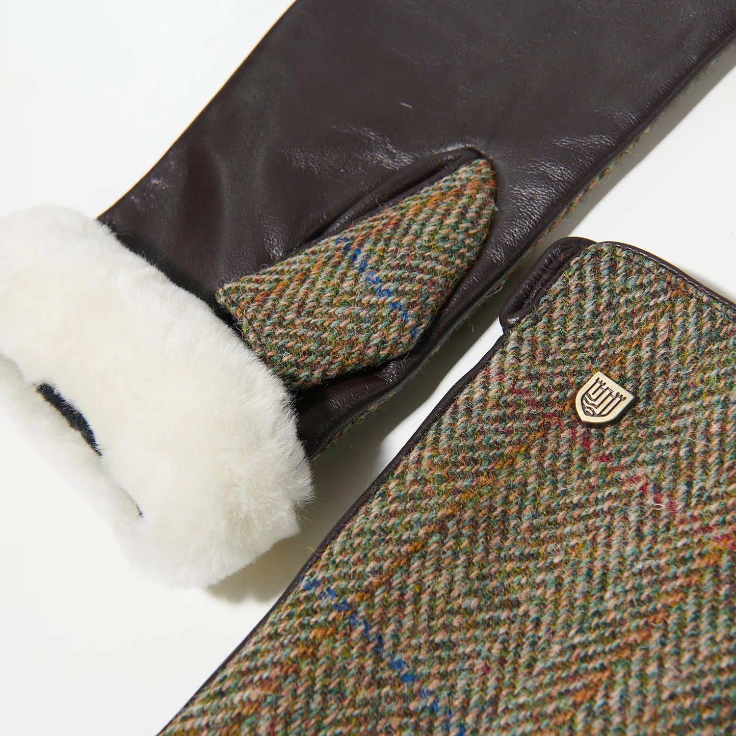 Islander Black and Chestnut Herringbone Ladies Mittens with Harris Tweed Fabric – Image 2 | Harris Tweed Scotland