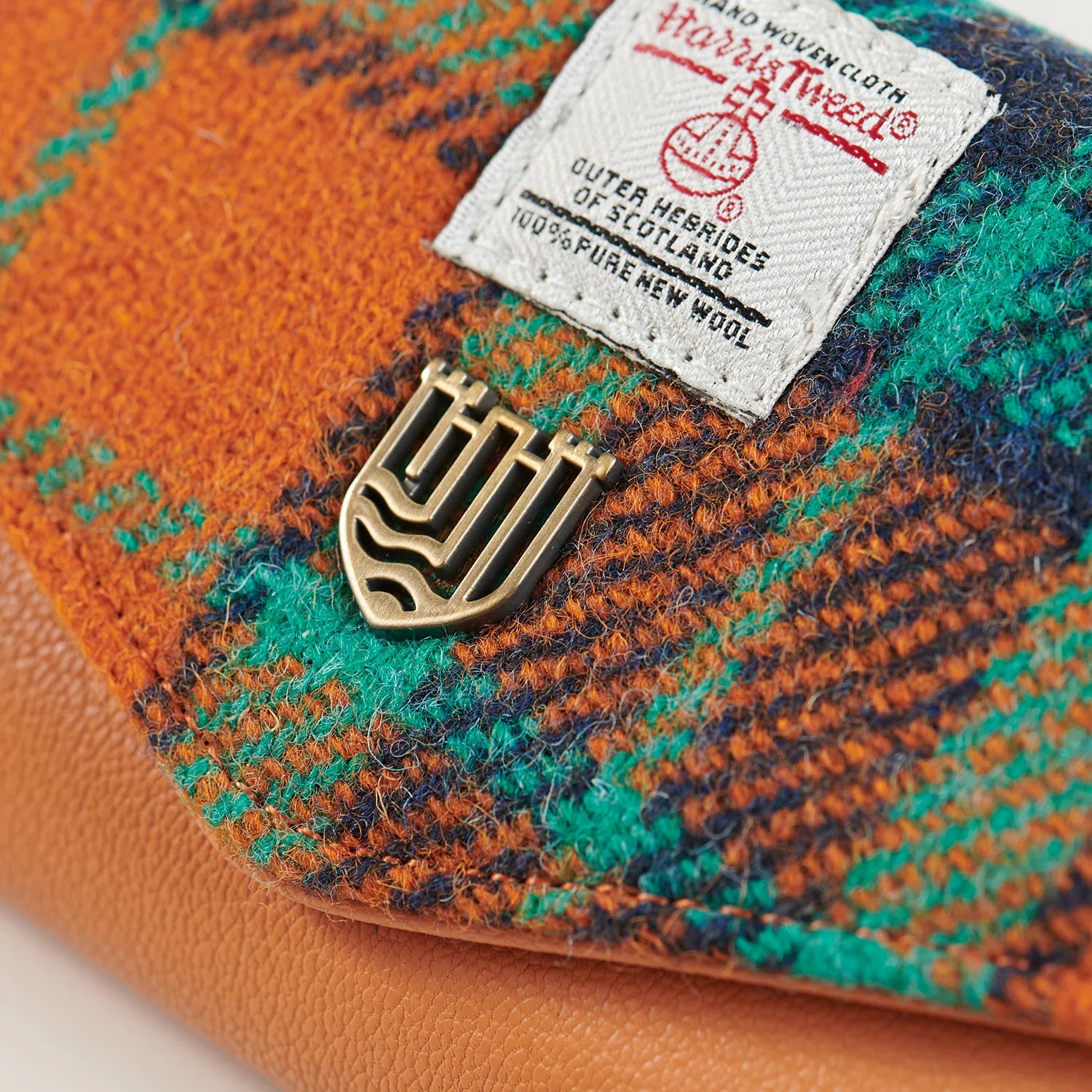 Islander Large Clasp Purse with Harris Tweed Navy Blue & Beige Tartan – Image 2 | Harris Tweed Scotland