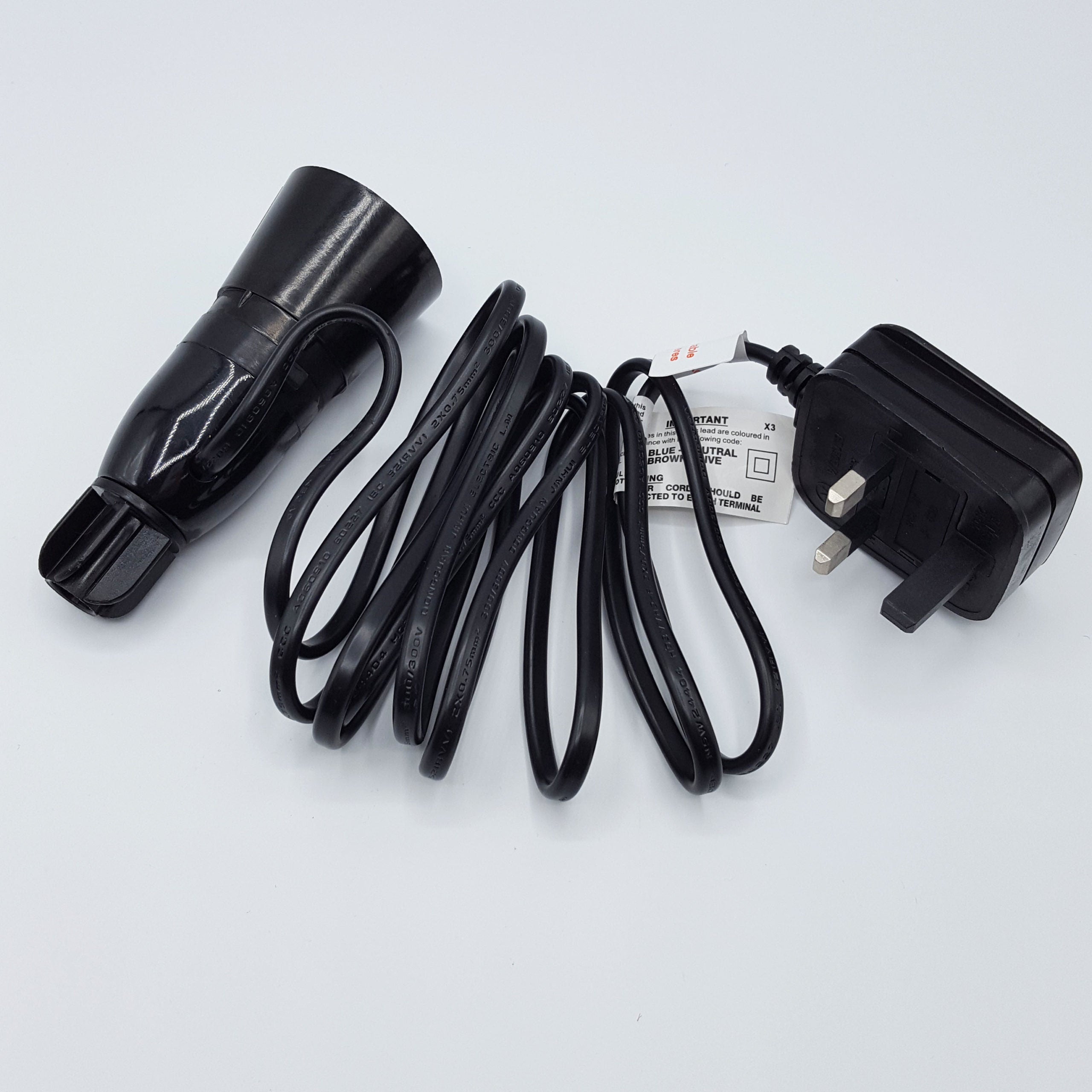 Bottle Lamp Adaptor – Black or White – Image 4 | Harris Tweed Scotland