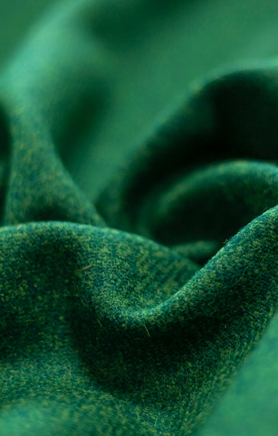 Harris Tweed Emerald Green Cloth Fabric | Harris Tweed Scotland
