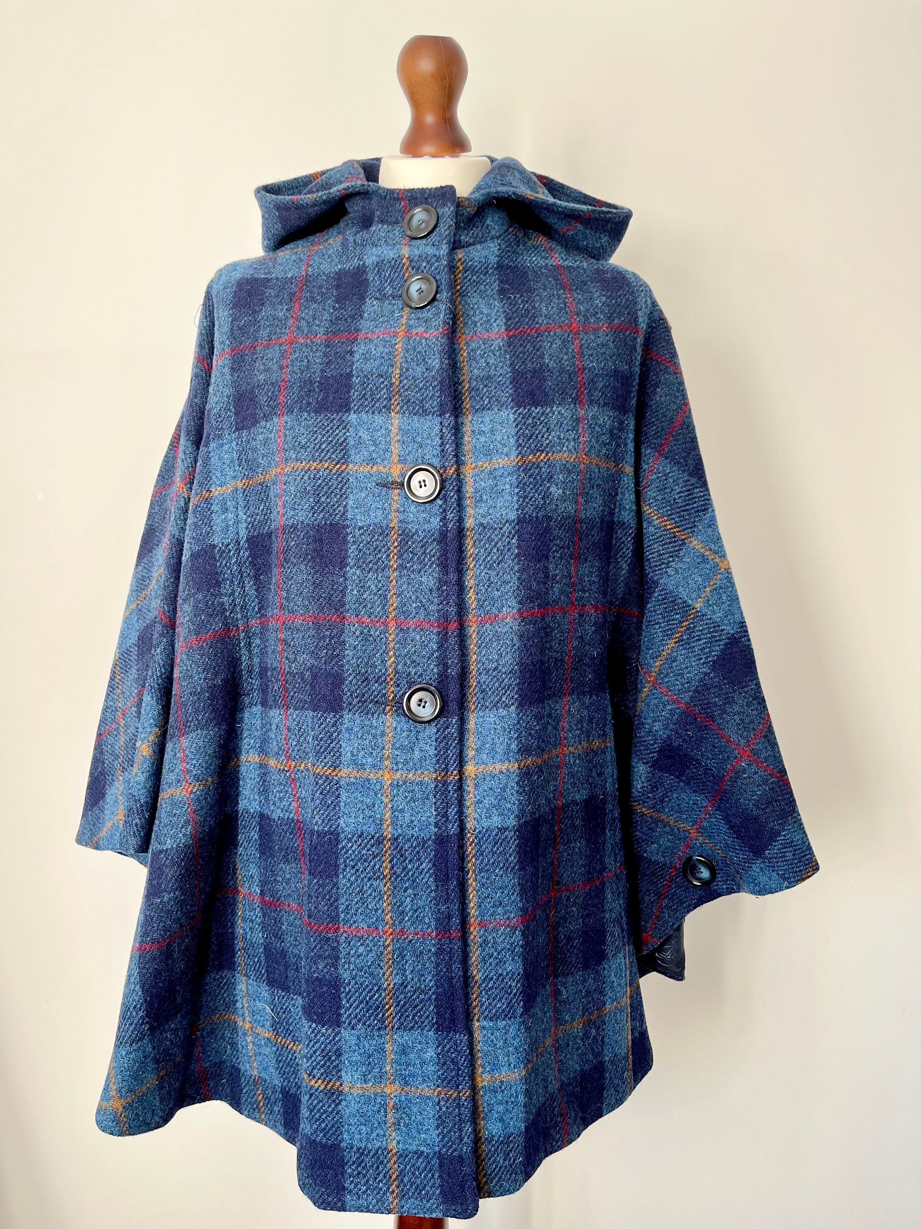 Harris Tweed Ladies Hooded Poncho Cape Navy Blue Tartan - One Size | Harris Tweed Scotland