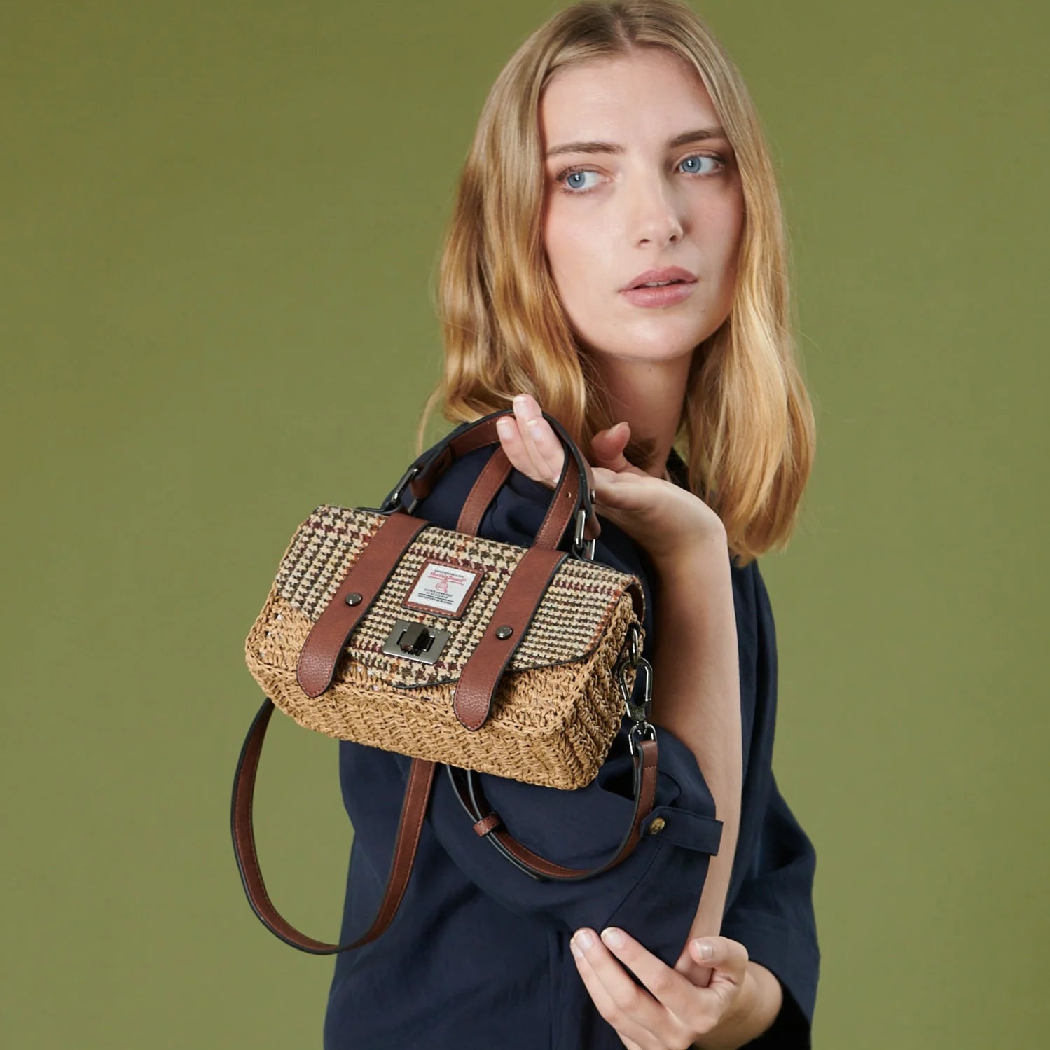 Islander Mini Straw Satchel Bag with Harris Tweed Beige & Brown Dogtooth | Harris Tweed Scotland