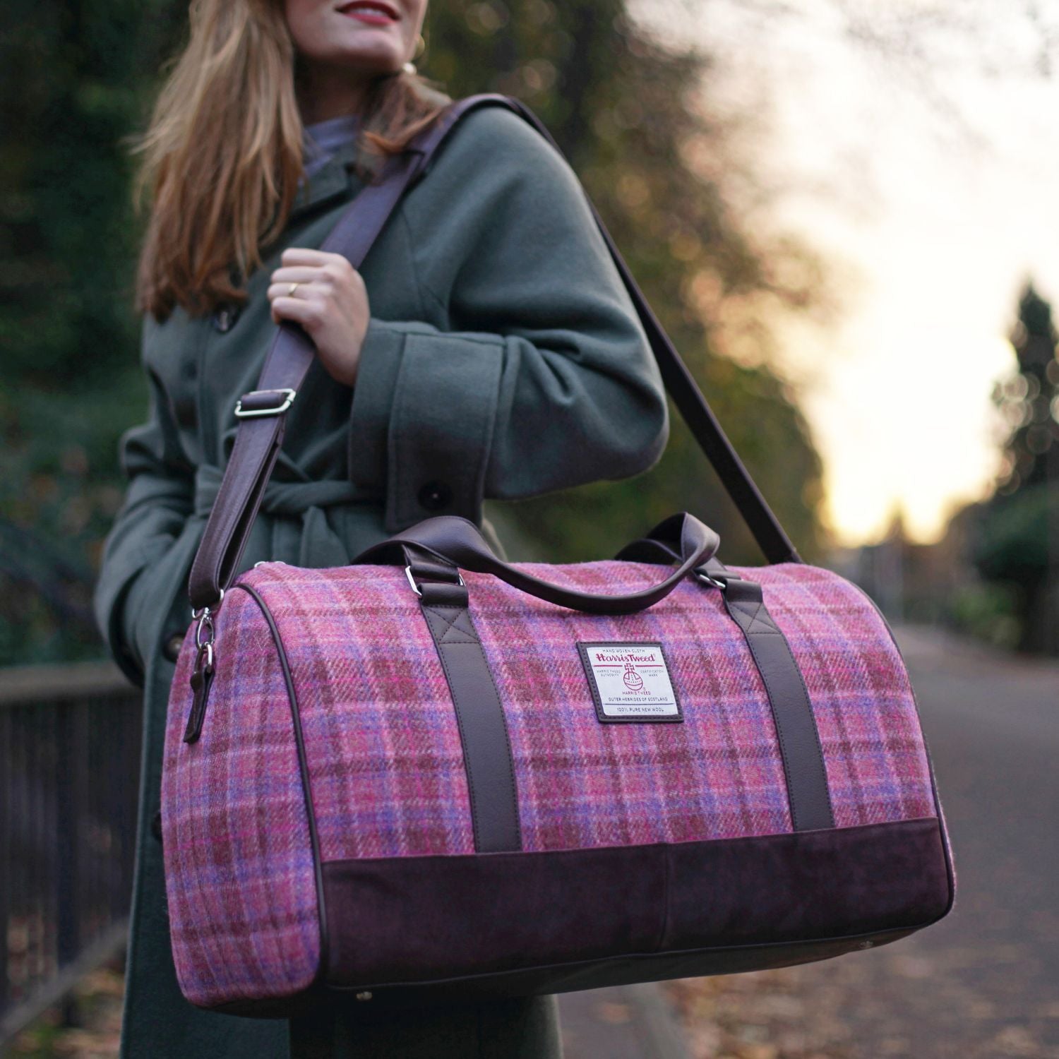 Clyde Weekend Bag with Harris Tweed Beige, Blue & Brown Check Fabric - COL122 – Image 2 | Harris Tweed Scotland