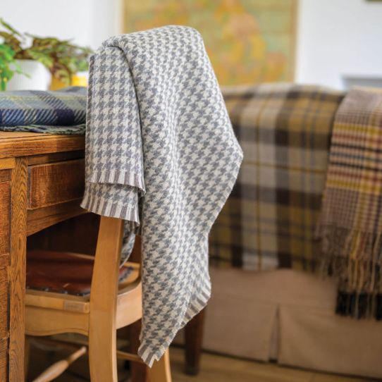 Lochcarron Bracken British Wool Corrie Blanket (Grey, Charcoal & Cream)