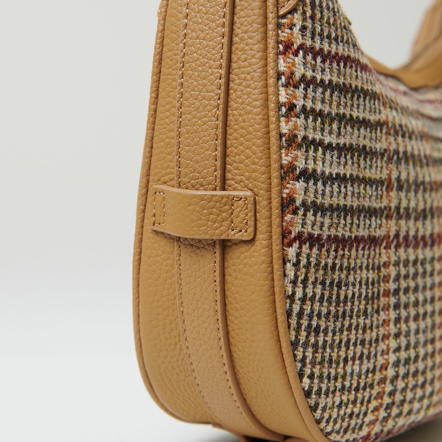 Islander Ellon Genuine Leather with Harris Tweed Shoulder Bag in Beige Dogtooth