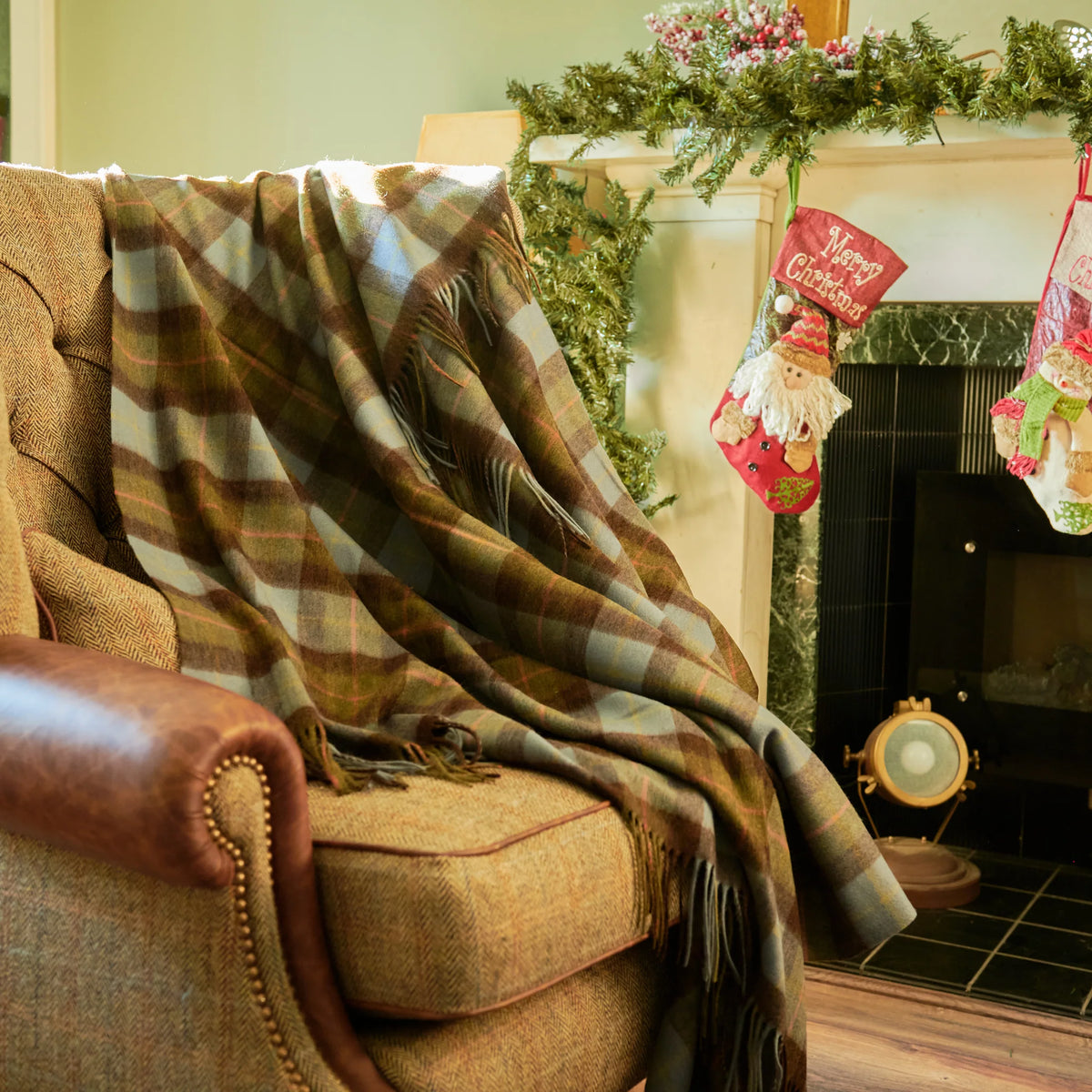 Islander Lambswool Blanket (Chestnut-Blue Tartan)