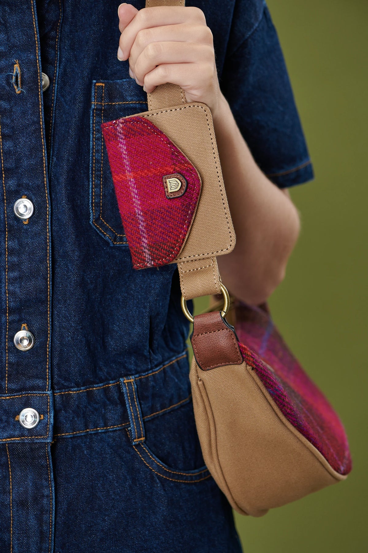 Islander Luna Bag with Detachable Card Wallet in Harris Tweed (Black & Grey Herringbone)